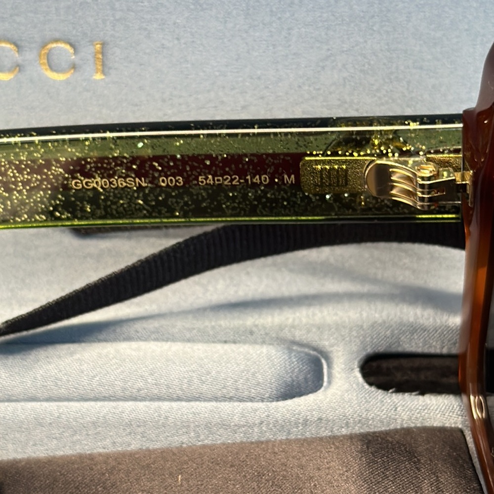New - GUCCI Shiny Havana Square Sunglasses
GG0036S 003 54 - Picture 11 of 11